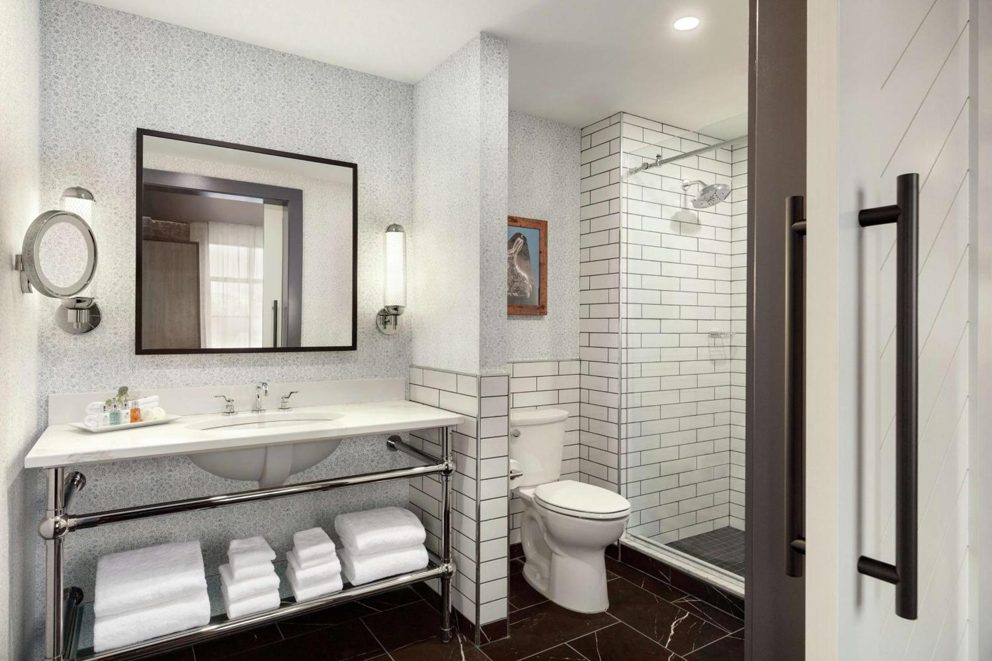 The Wilbur Lititz, Tapestry Collection By Hilton Hotel